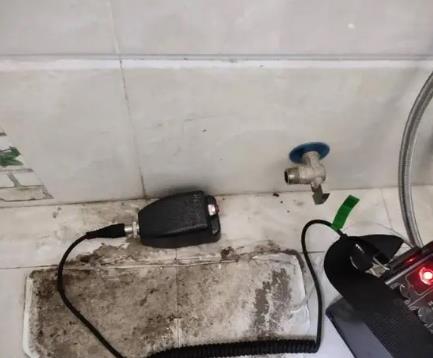 松潘屋顶漏水维修公司分享下卫生间漏水的危害及解决方法