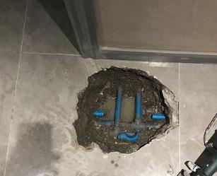 松潘阳台漏水维修公司分享下暖气管道漏水的原因有哪些